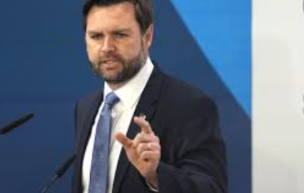 华盛顿邮报:万斯越来越艰难 或不参加下届大选 华盛顿邮报:万斯越来越艰难 或不参加下届大选