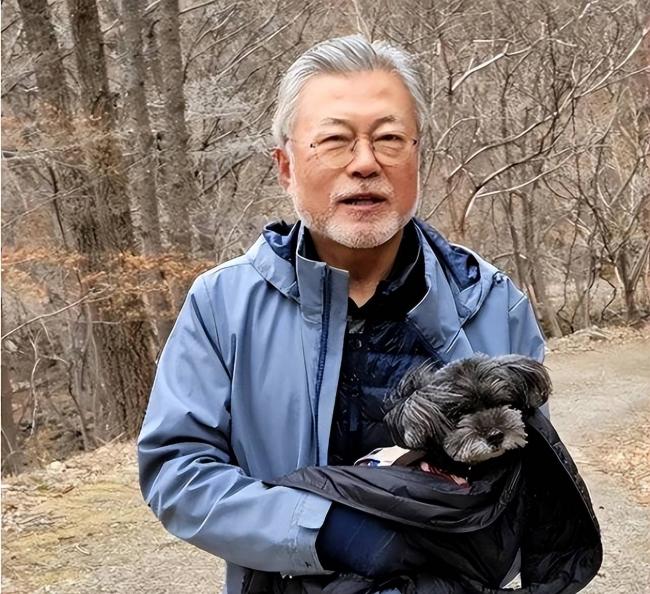 73岁的文在寅:每月爽拿近万美金退休金 爱种菜 73岁的文在寅:每月爽拿近万美金退休金 爱种菜