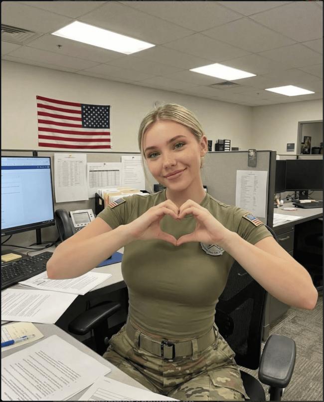 “美军女神”四个月狂揽百万粉丝!Meta连夜封杀 “美军女神”四个月狂揽百万粉丝!Meta连夜封杀