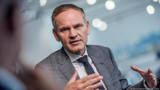 习誓言达成这目标!中国人必须再次勒紧裤腰带 习誓言达成这目标!中国人必须再次勒紧裤腰带