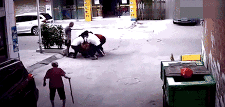 人贩子“梅姨”细节披露越多 越觉得可怕 人贩子“梅姨”细节披露越多 越觉得可怕