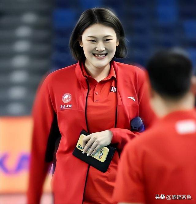 她曾是中国女排重炮手,遭郎平弃用后现状如何 她曾是中国女排重炮手,遭郎平弃用后现状如何