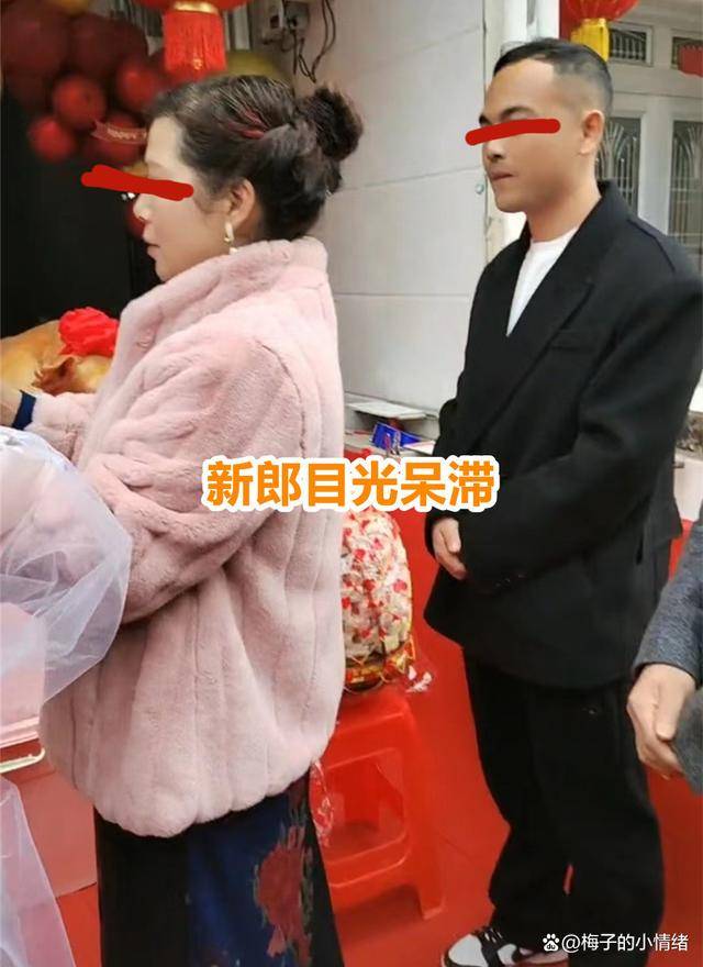 订婚现场新郎新娘不般配,3大箱现金太壕气 订婚现场新郎新娘不般配,3大箱现金太壕气