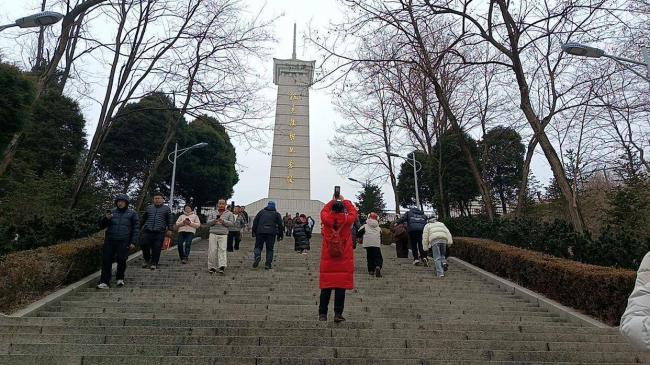 曾经火爆的中朝边境城市丹东,如今冷冷清清 曾经火爆的中朝边境城市丹东,如今冷冷清清