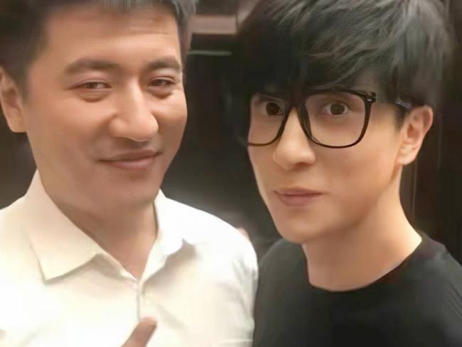 十里长街送雪峰!张雪峰追悼会现场令人震惊 十里长街送雪峰!张雪峰追悼会现场令人震惊