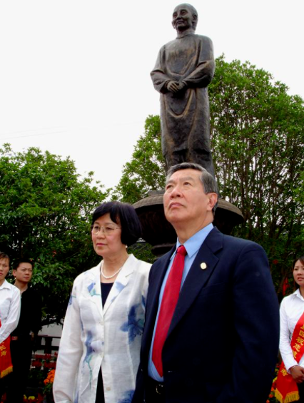 华人神探李昌钰去世 背后有个伟大的母亲 华人神探李昌钰去世 背后有个伟大的母亲