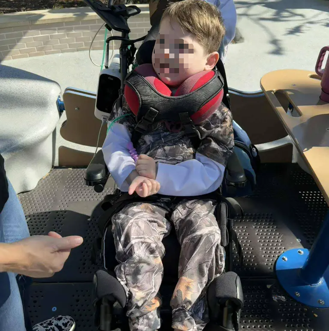 美富四代暴打7岁继子,被判11亿美金历史性赔偿 美富四代暴打7岁继子,被判11亿美金历史性赔偿