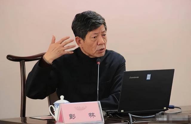 清华教授痛批:现在中国大多数人只是半个人 清华教授痛批:现在中国大多数人只是半个人