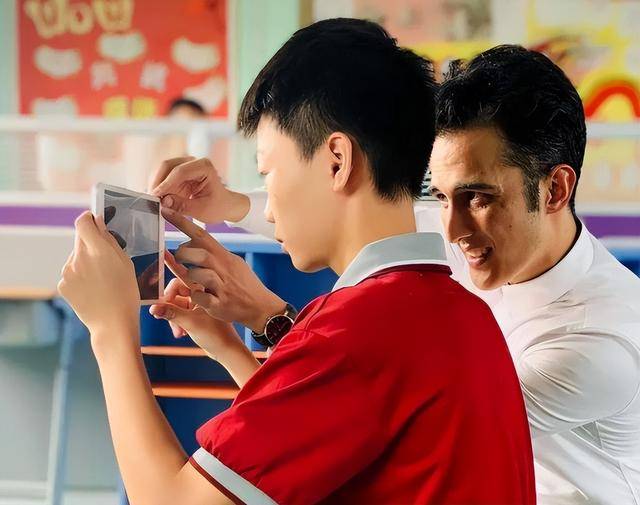 清华教授痛批:现在中国大多数人只是半个人 清华教授痛批:现在中国大多数人只是半个人