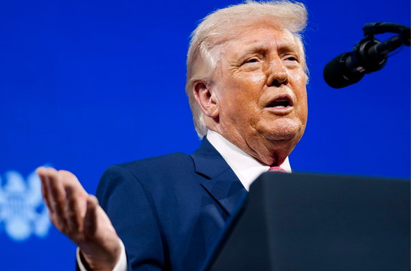 ËÔÚÓëÃÀ¹ú̸ÅУ¿´¨ÆÕ͸¶ÒÁÀʹؼüÈËÎï ËÔÚÓëÃÀ¹ú̸ÅУ¿´¨ÆÕ͸¶ÒÁÀʹؼüÈËÎï