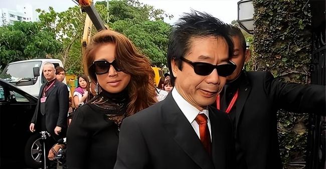 霍家不孝子在美走私军火,还骗光明星20亿 霍家不孝子在美走私军火,还骗光明星20亿