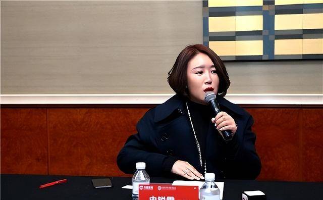 中国美女总裁在美遭判刑20年 全部资产被美收缴 中国美女总裁在美遭判刑20年 全部资产被美收缴