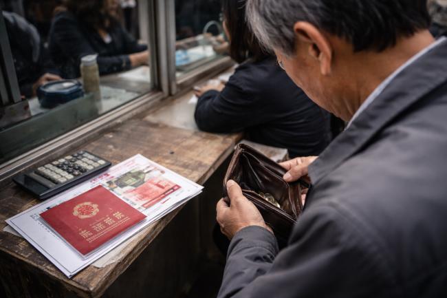 一半国人放弃 暴风雨终于来了 一半国人放弃 暴风雨终于来了