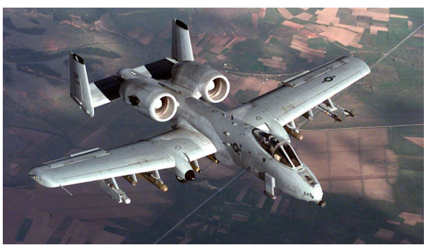 突发:霍尔木兹海峡附近 美A-10战机坠毁 突发:霍尔木兹海峡附近 美A-10战机坠毁