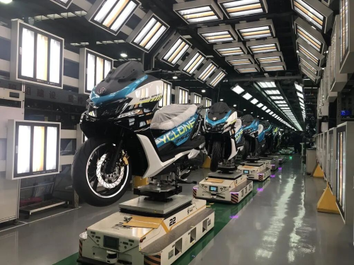 “口无遮拦”的张雪,误伤了最大贵人 “口无遮拦”的张雪,误伤了最大贵人