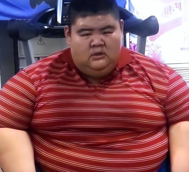 中国首胖切胃暴瘦480斤,成名后抛妻,下场曝光 中国首胖切胃暴瘦480斤,成名后抛妻,下场曝光