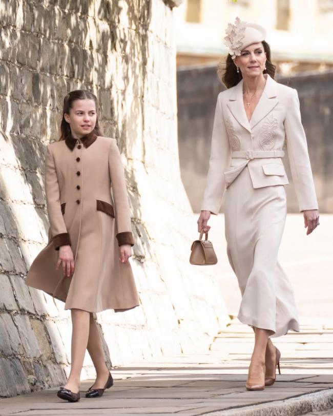 凯特王妃惊艳现身,却是“瘦到脱相” 凯特王妃惊艳现身,却是“瘦到脱相”