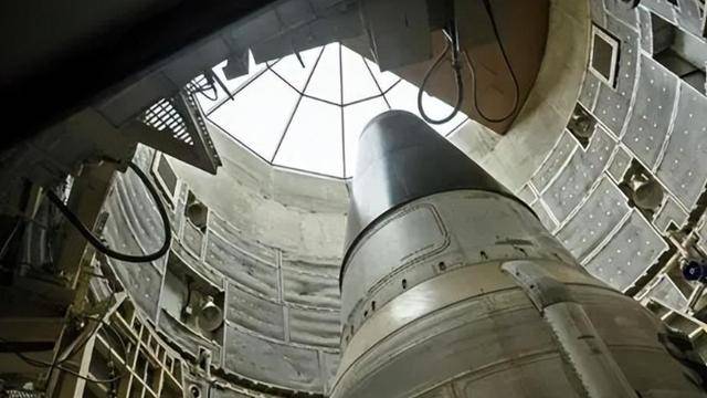 5500枚核弹原料已到位!解放军报藏不住的害怕 5500枚核弹原料已到位!解放军报藏不住的害怕