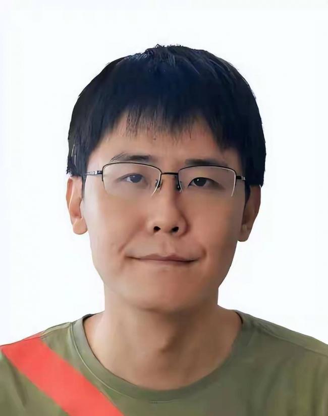 当年用浓硫酸泼熊的清华才子,如今怎样了 当年用浓硫酸泼熊的清华才子,如今怎样了