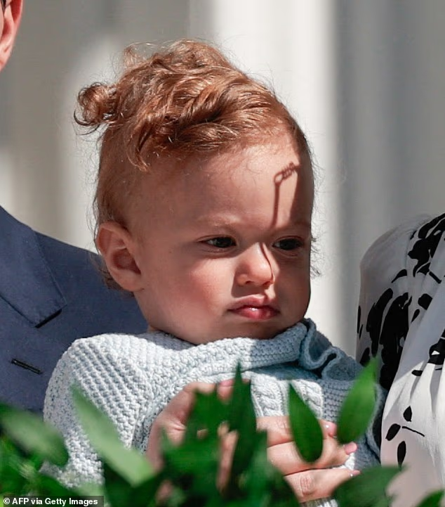 川普1岁外孙首次公开亮相 蒂芙尼越发高调 川普1岁外孙首次公开亮相 蒂芙尼越发高调