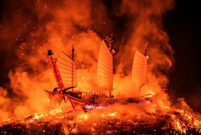 泰国普吉岛突传爆炸巨响 泰国普吉岛突传爆炸巨响