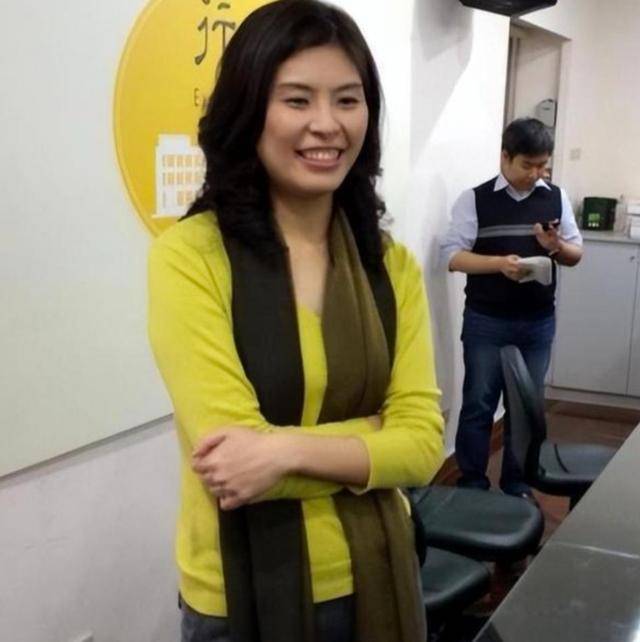 郑丽文的婚姻:女主外男主内,不生育孩子 郑丽文的婚姻:女主外男主内,不生育孩子