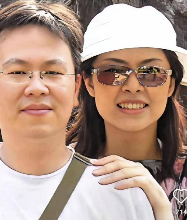 郑丽文的婚姻:女主外男主内,不生育孩子 郑丽文的婚姻:女主外男主内,不生育孩子