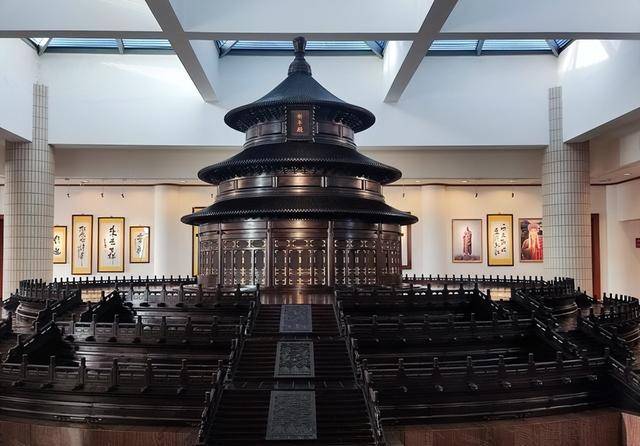 陈丽华的紫檀博物馆,1根木头换北京一套房 陈丽华的紫檀博物馆,1根木头换北京一套房