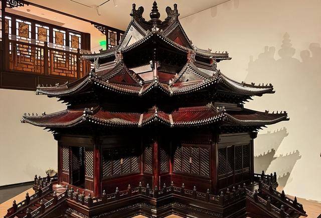 陈丽华的紫檀博物馆,1根木头换北京一套房 陈丽华的紫檀博物馆,1根木头换北京一套房