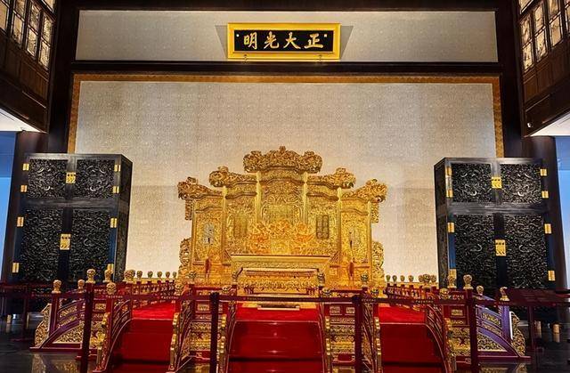 陈丽华的紫檀博物馆,1根木头换北京一套房 陈丽华的紫檀博物馆,1根木头换北京一套房