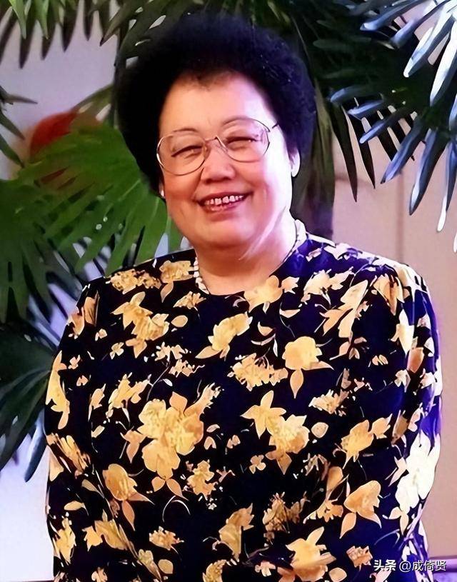 陈丽华亲儿当总裁,养女掌大权,女儿守大厂 陈丽华亲儿当总裁,养女掌大权,女儿守大厂