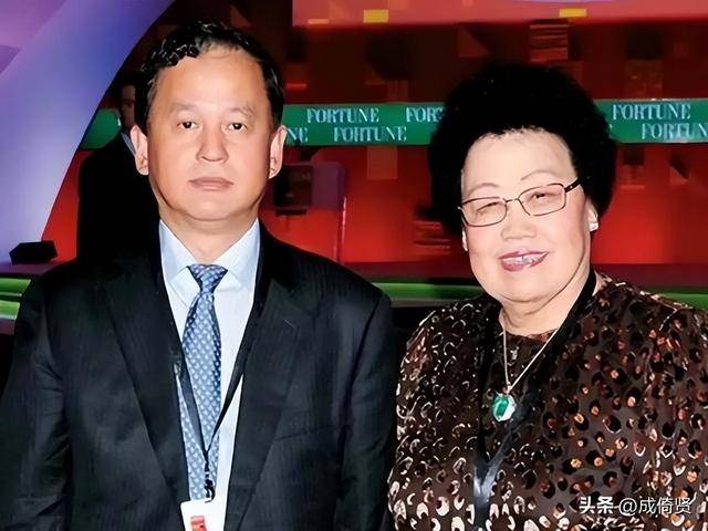 陈丽华亲儿当总裁,养女掌大权,女儿守大厂 陈丽华亲儿当总裁,养女掌大权,女儿守大厂