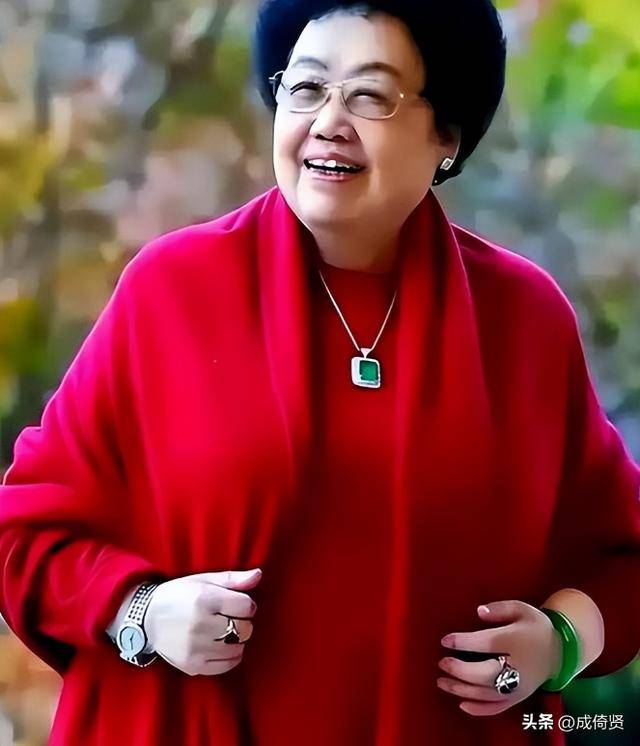 陈丽华亲儿当总裁,养女掌大权,女儿守大厂 陈丽华亲儿当总裁,养女掌大权,女儿守大厂