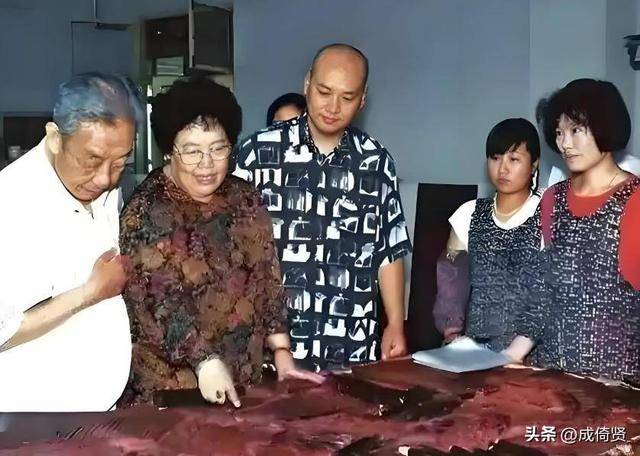 陈丽华亲儿当总裁,养女掌大权,女儿守大厂 陈丽华亲儿当总裁,养女掌大权,女儿守大厂