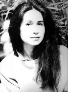 她控诉陈丽华多年,这位蓝眼睛北京人更该被铭记 她控诉陈丽华多年,这位蓝眼睛北京人更该被铭记