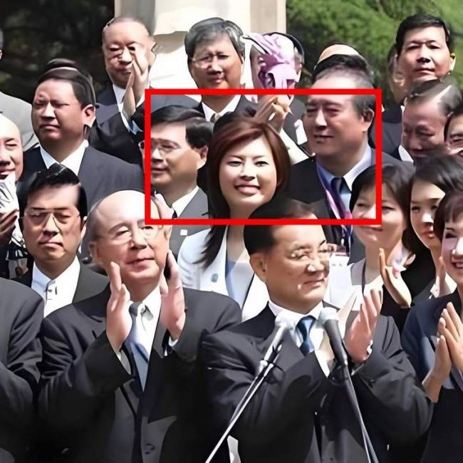 2005年,郑丽文访问大陆时,一组罕见照片 2005年,郑丽文访问大陆时,一组罕见照片