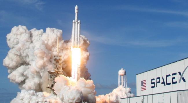 SpaceX去年营收超185亿美元 亏损近50亿美元 SpaceX去年营收超185亿美元 亏损近50亿美元