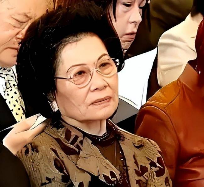 曾是中国女首富:2个女儿惨死3个儿子反目 曾是中国女首富:2个女儿惨死3个儿子反目