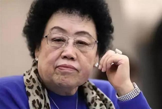 她不是陈丽华!正主站出来辟谣了 她不是陈丽华!正主站出来辟谣了