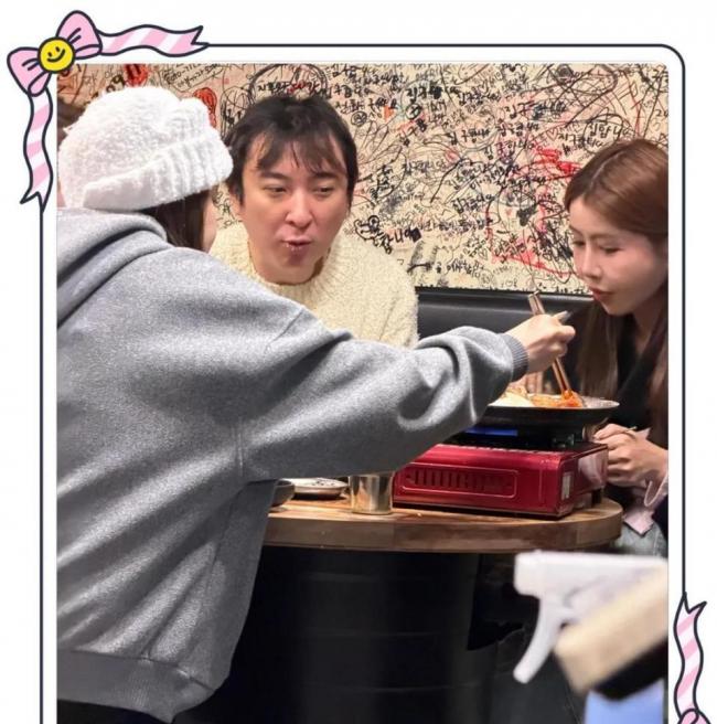 王思聪带三个美女韩国吃饭被偶遇,头发稀疏 王思聪带三个美女韩国吃饭被偶遇,头发稀疏