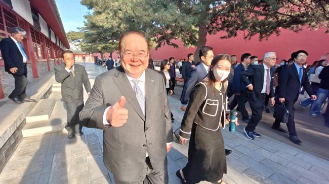 “皇帝在哪下罪己诏?”郑丽文提问犀利 “皇帝在哪下罪己诏?”郑丽文提问犀利