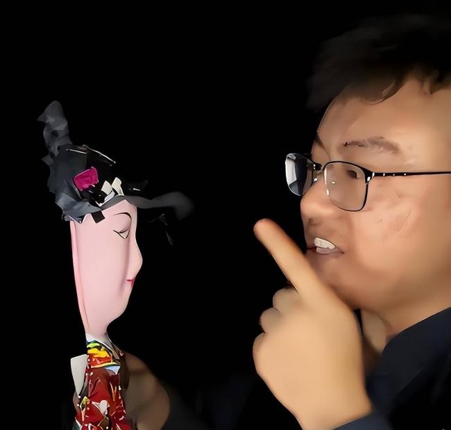 那个砸神像、睡坟场的网红,如今怎样了 那个砸神像、睡坟场的网红,如今怎样了