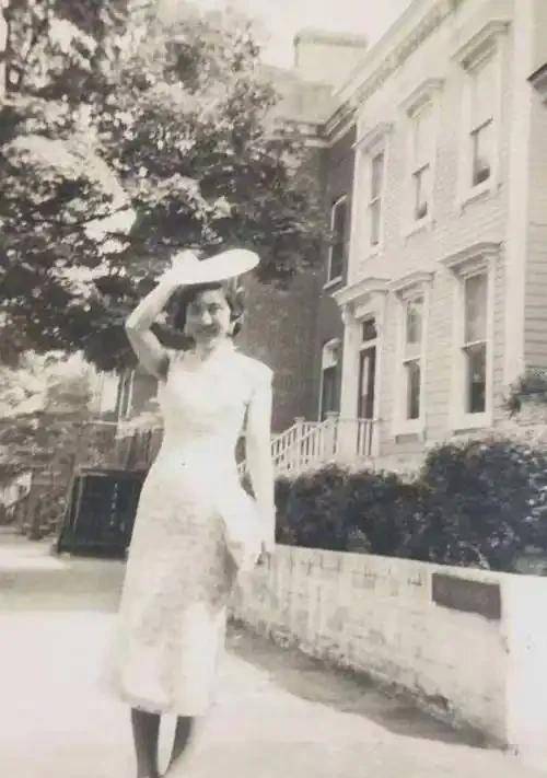 张灵甫遗孀王玉龄 堪称绝代佳人 张灵甫遗孀王玉龄 堪称绝代佳人