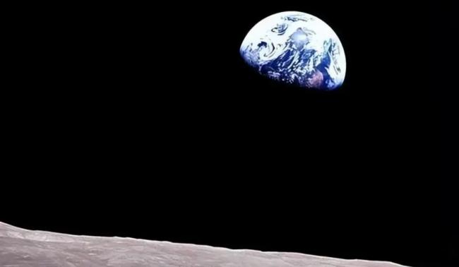 美国飞船落地不到1天 2大好消息同步揭晓 美国飞船落地不到1天 2大好消息同步揭晓