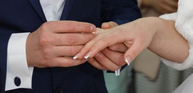 砸20万娶中国妻如南柯一梦 24年才醒 砸20万娶中国妻如南柯一梦 24年才醒