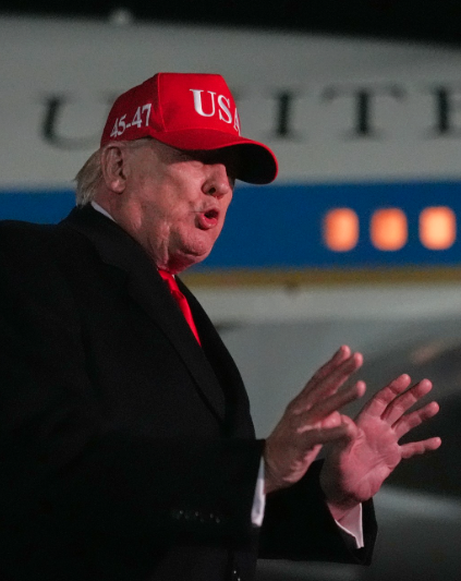 最新:曝川普正考虑恢复对伊朗军事打击 最新:曝川普正考虑恢复对伊朗军事打击