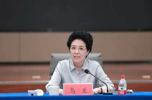 同一日,重庆副市长等3名中共高官被“双开” 同一日,重庆副市长等3名中共高官被“双开”