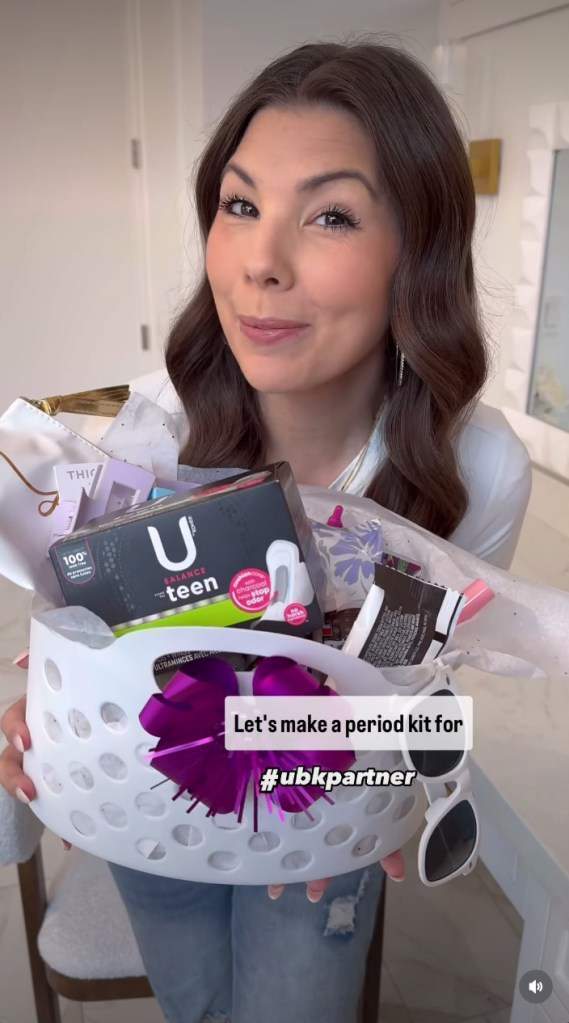 喂褪黑素记录初潮... 网红妈妈靠孩子病痛赚钱 喂褪黑素记录初潮... 网红妈妈靠孩子病痛赚钱