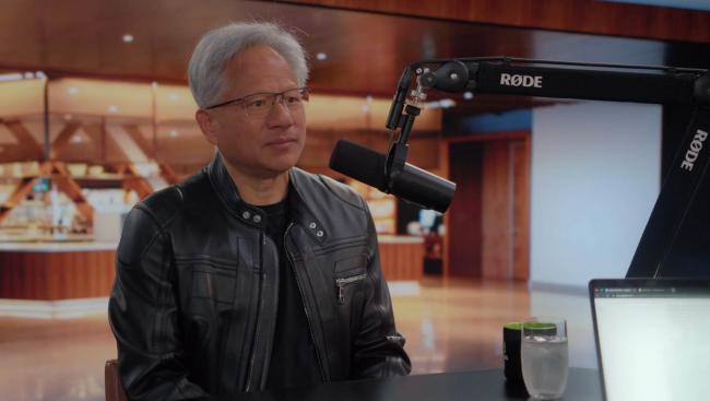 黄仁勋:芯片又不是浓缩铀,卖给中国怎么了? 黄仁勋:芯片又不是浓缩铀,卖给中国怎么了?