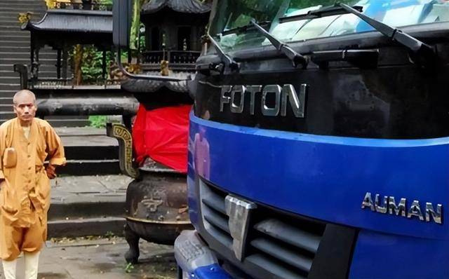 中国富豪强拆佛寺建会所,三年后与儿异国坠机亡 中国富豪强拆佛寺建会所,三年后与儿异国坠机亡